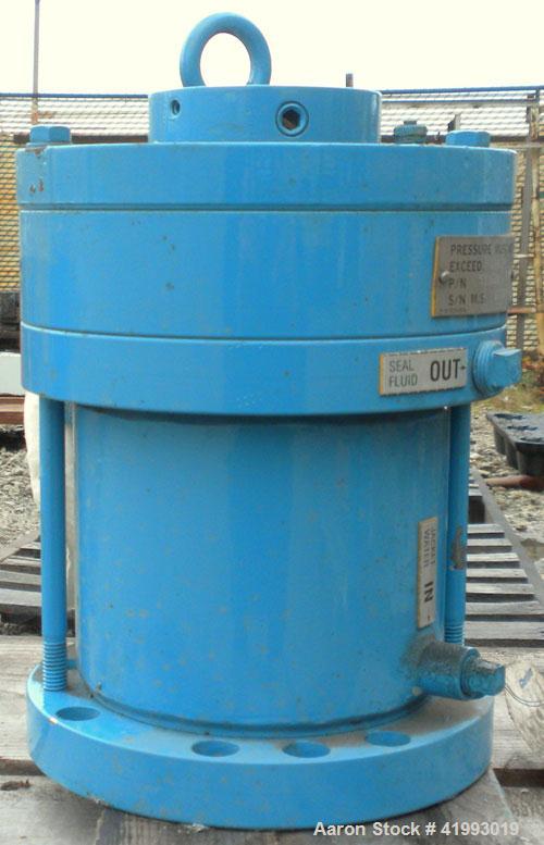 Used- Chemineer Agitator Seal, Part #531600-8.  2" diameter shaft opening.  Rated 100 psi max.