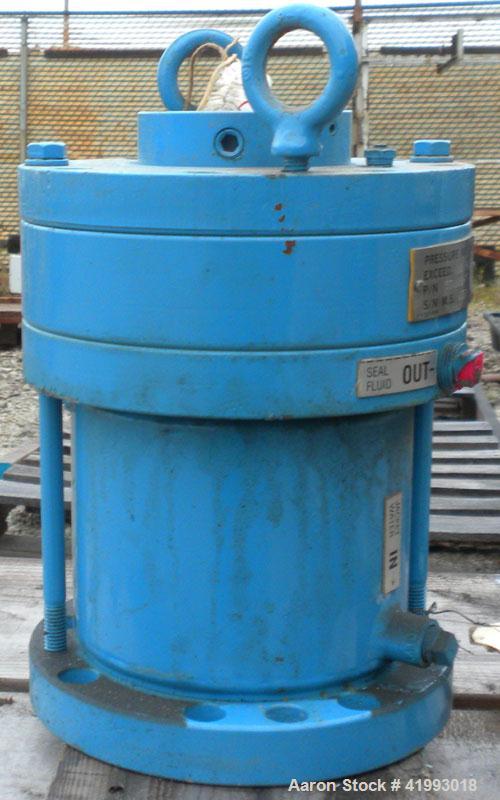 Used Chemineer Agitator Seal, Part #531600-7.  2" diameter shaft opening. Rated 100 psi max.