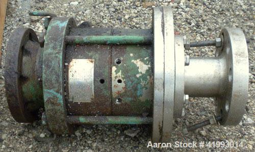 Used Lightnin Agitator Seal. Approximate 8 1/2" diameter flange with 2 1/2" bolt centers. Includes top lifting lugs.
