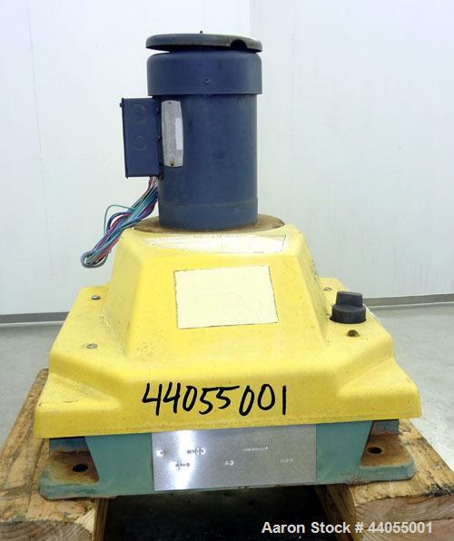 Used Lightnin Series 10 Top Entering Agitator, Model 14Q2. Ratio 14.06 to 1, output 125 rpm. Driven by a 2hp, 3/60/208-230/460 volt, 1740 rpm motor.