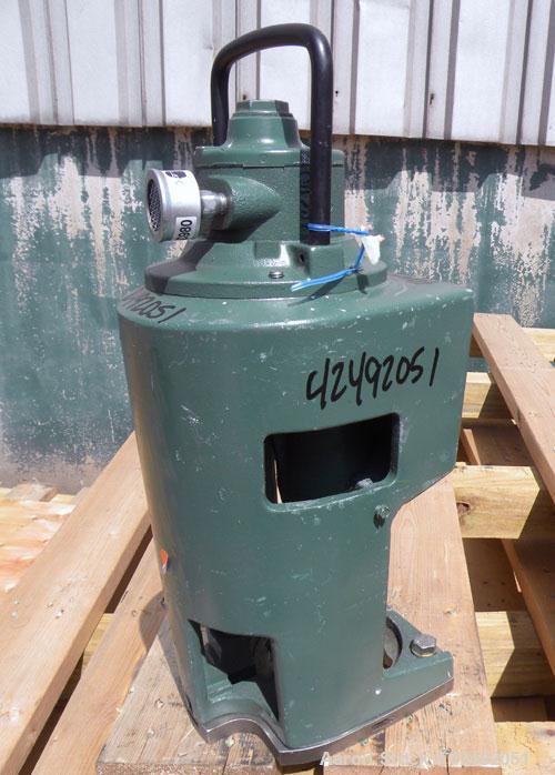 Used Lightnin Fixed Mount, Open Tank Design, Air Operated Agitator, Model XJACK-100. Clockwise rotation. Approximate 4’’ diameter 304 stainless steel stub shaft mounting flange with slotted bolt hole...