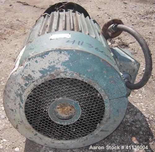 Used- Sumitomo Flange Mount Agitator, Model CVVM20416HYBAV15. Ratio 15 to 1, output 117 rpm. Driven by a 20 hp, 3/60/230/460...