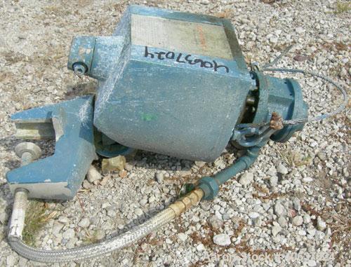 Used Lightnin Clamp-On Air Operated Agitator, model XJA-300. Requires shaft and blade.
