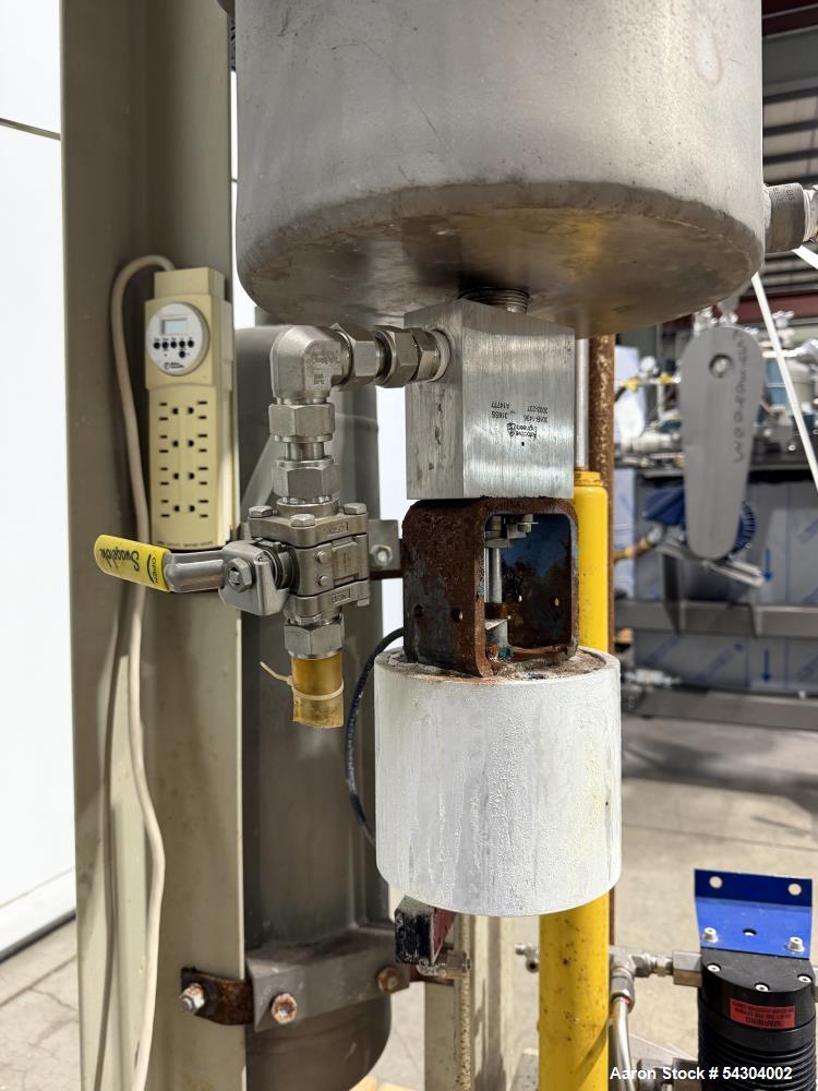 Used Autoclave Engineers 5 Gallon High Pressure Reactor System – 1900 PSI Jacketed Vessel with Agitation Package