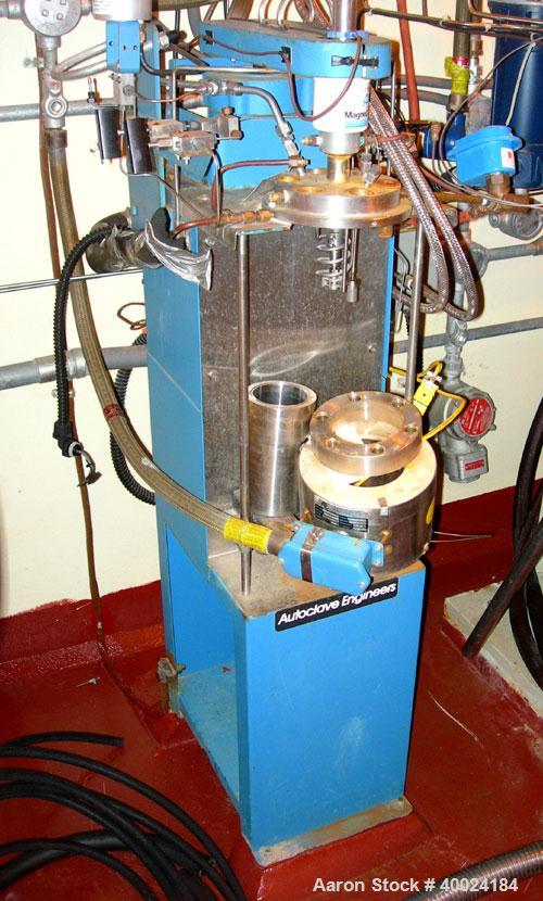 Used- Autoclave Engineers Approximately 1/2 Gallon Autoclave, Hastelloy Construction. 6" diameter x 4" deep. Bolted top head...