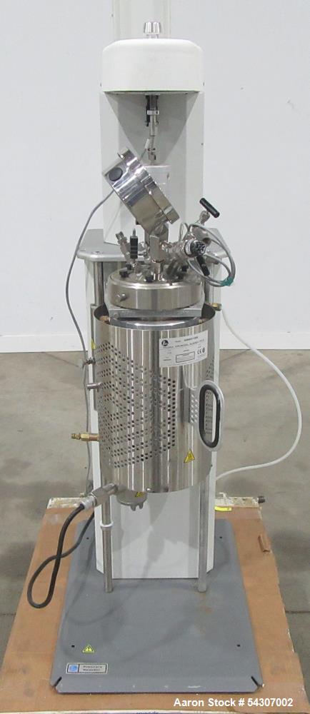 Used Parr Model 4526 Bench Top Reactor 2L 1900 PSI with 4848 Controller