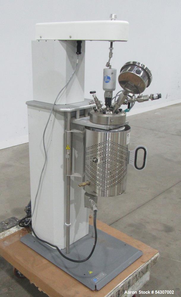 Used Parr Model 4526 Bench Top Reactor 2L 1900 PSI with 4848 Controller