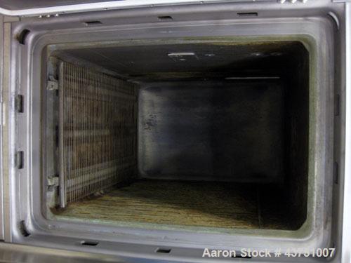 Used Steris Amsco Eagle Vacamatic Sterilizer, Model E3033-S-1. Chamber approximately 24" x 36" x 36". Stage 3 controls. Includes loading cart. NOT AVAILABLE UNTIL 4/12.