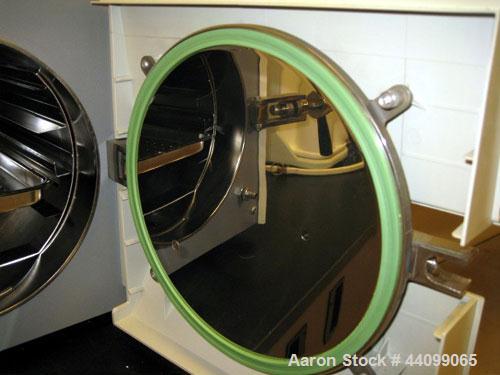 Used Tuttnauer Brinkmann Autoclave Steam Sterilizer, Model 2540E. 2.76 Bar max pressure, 230 volt, serial# 9610379, national board# 57997, new 1997.