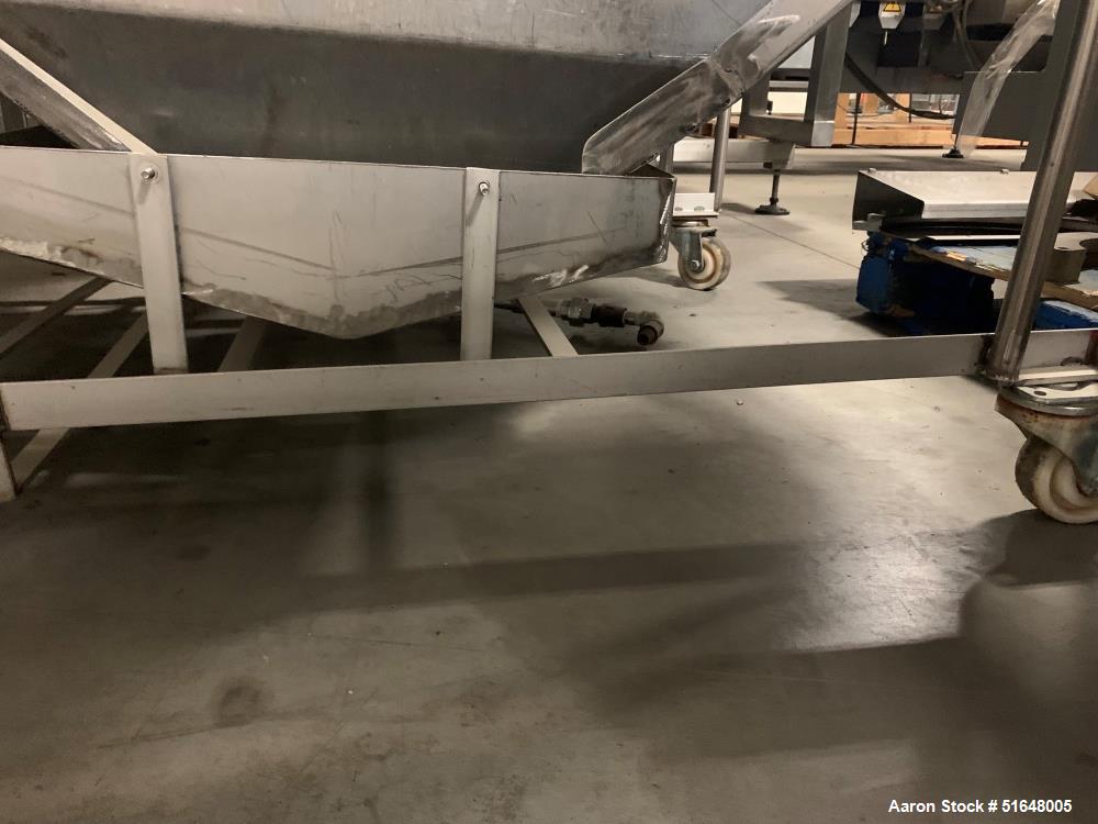 Industrial Dry Ingredient Spreader - Martin E-Z Spreader, Spray Nozzles, Wire Belt