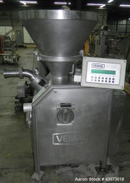 Used Vemag Reiser Continuious Vacuum Filler, Model Robot 500, Type 128/90. Filling rate up to 2,500 kg/hr depending on feed element, portion weight 5-30,000 g, can be set in increments of .01 or 1 g,...