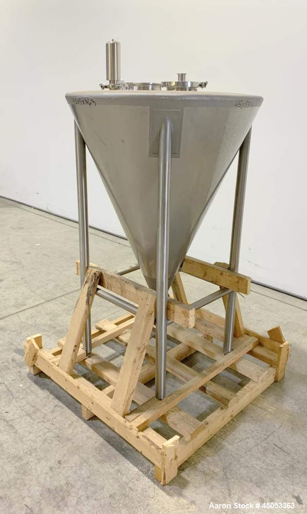 Unused- Schlueter Eductor / Pump Hopper, 304 Stainless Steel, Vertical. Approximate 36" diameter x 26" long cone bottom. Vib...