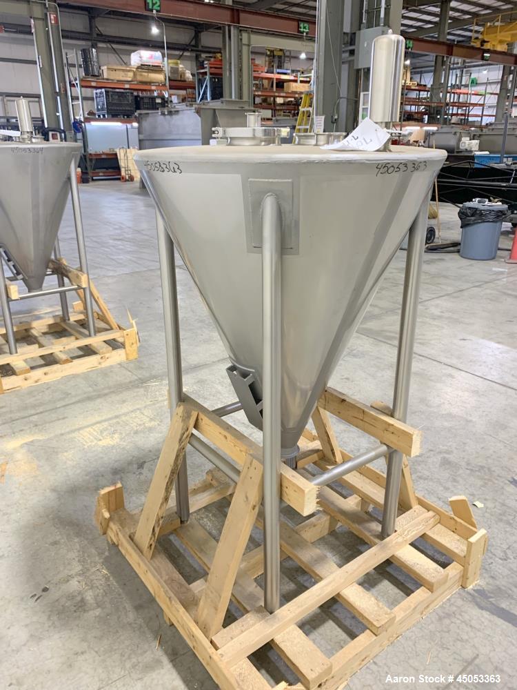 Unused- Schlueter Eductor / Pump Hopper, 304 Stainless Steel, Vertical. Approximate 36" diameter x 26" long cone bottom. Vib...