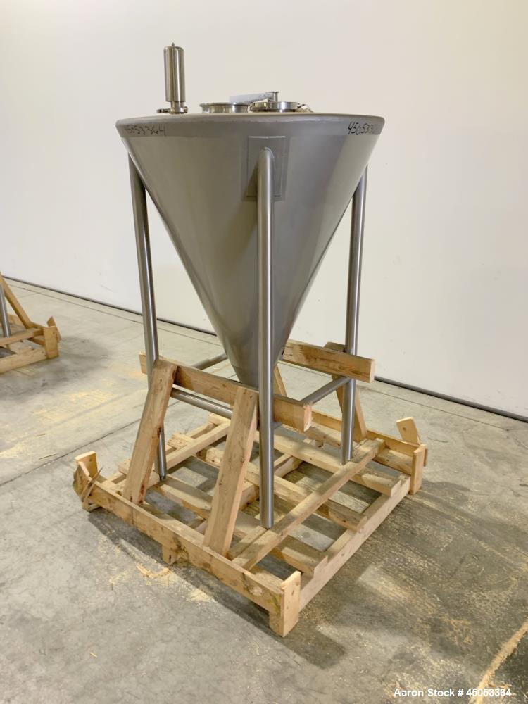 Unused- Schlueter Eductor / Pump Hopper, 304 Stainless Steel, Vertical. Approximate 36" diameter x 26" long cone bottom. Vib...