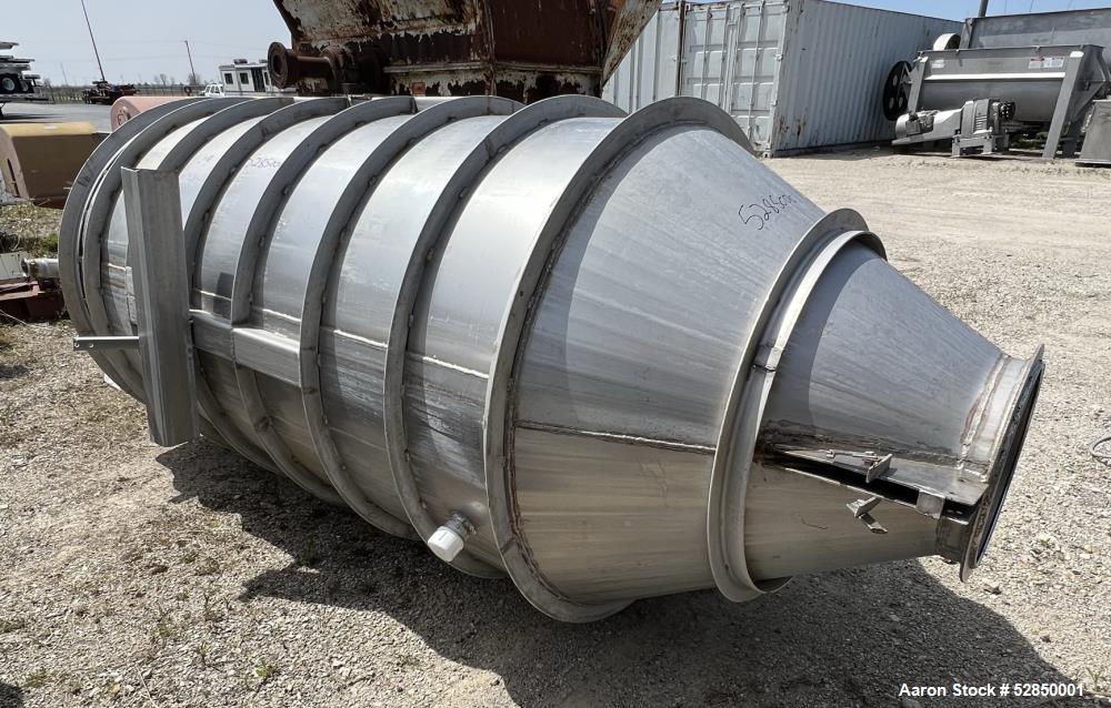 Used Storage Tank, Approximately 600 Gallon Capacity, 304 Stainless Steel