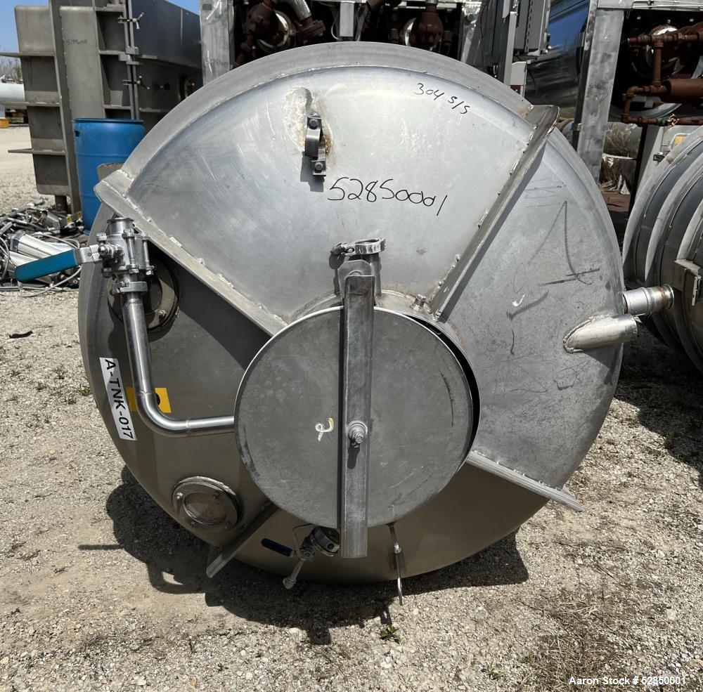 Used Storage Tank, Approximately 600 Gallon Capacity, 304 Stainless Steel