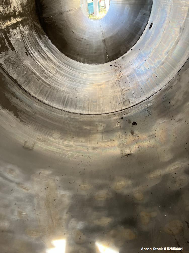 Used Storage Tank, Approximately 600 Gallon Capacity, 304 Stainless Steel