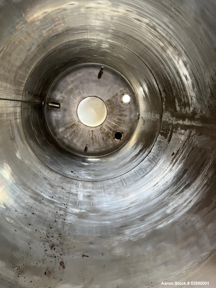 Used Storage Tank, Approximately 600 Gallon Capacity, 304 Stainless Steel