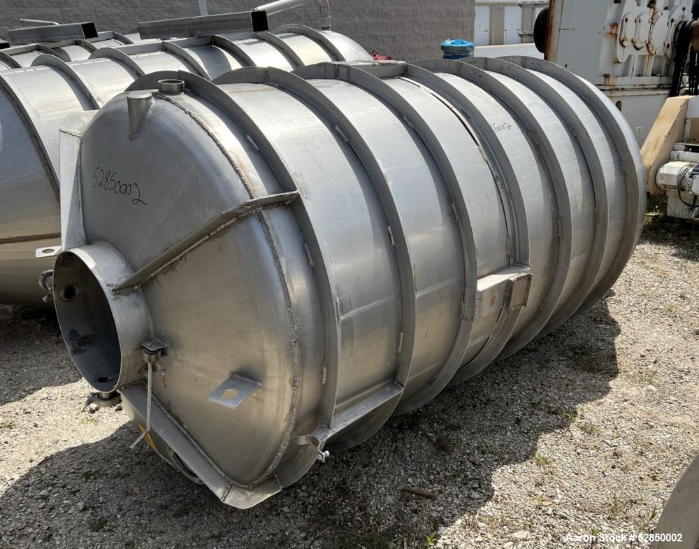 Used 304 Stainless Steel Storage Tank, Approximately 600 Gallon Capacity