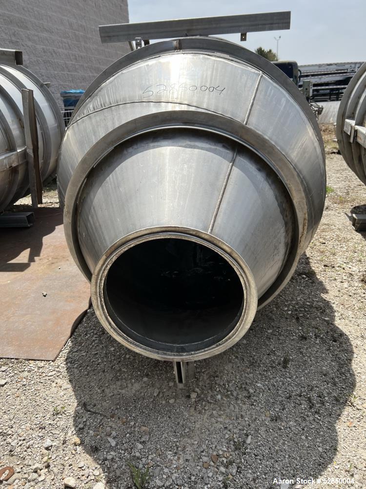 Storage Tank, Approximately 600 Gallon Capacity, 304 Stainless Steel