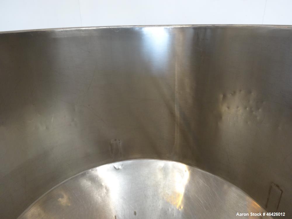Used Expert Steel Fabricators Powder Tote Bin, Approximately 35 Cubic Feet, 304 Stainless Steel. 46" Diameter x 30" straight side x 22" coned bottom. Open top with a (1) piece cover. Bolt on Gemco sp...