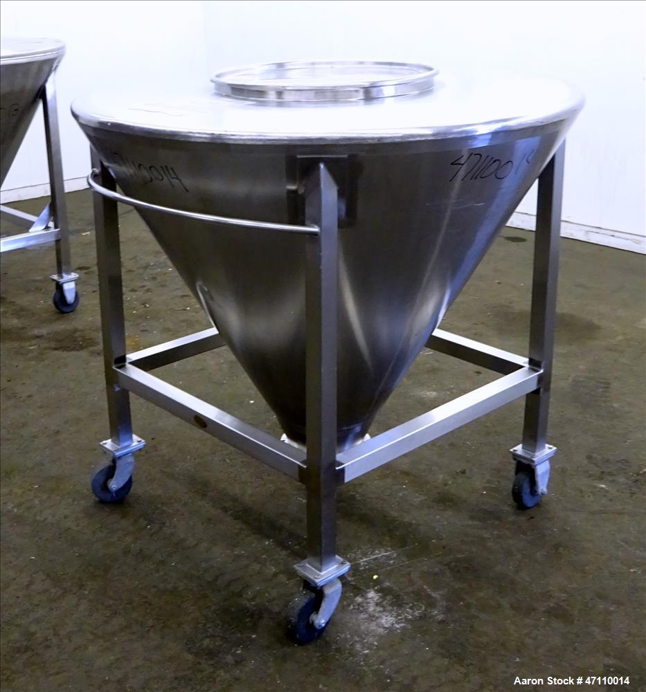 Used United Utensils Hopper Tote, Approximate 17 Cubic Feet, 304 Stainless Steel. Approximate 52" diameter x 45" deep coned hopper. Top cover with a 22-1/2" inlet, 8" center bottom outlet with a manu...