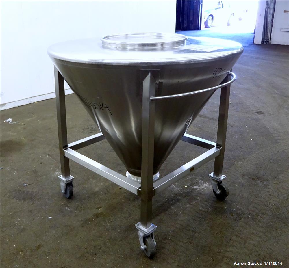 Used United Utensils Hopper Tote, Approximate 17 Cubic Feet, 304 Stainless Steel. Approximate 52" diameter x 45" deep coned hopper. Top cover with a 22-1/2" inlet, 8" center bottom outlet with a manu...
