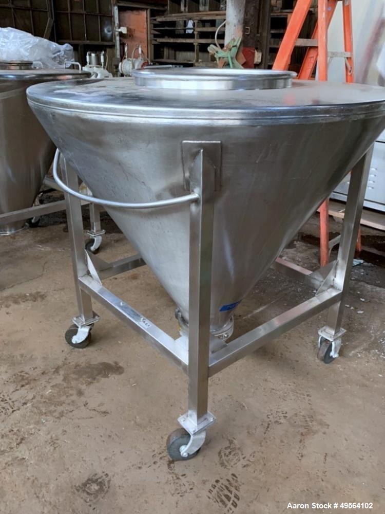 Used United Utensil 16 Cubic Foot Tote Bin – 304 Stainless Steel, Portable Stand