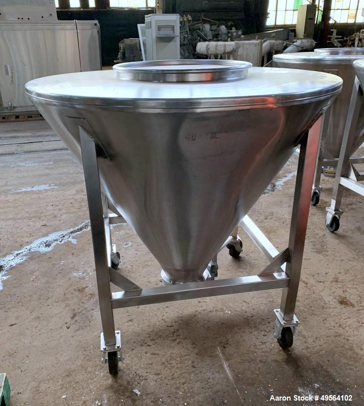 Used United Utensil 16 Cubic Foot Tote Bin – 304 Stainless Steel, Portable Stand