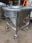 Used United Utensil 16 Cubic Foot Tote Bin – 304 Stainless Steel, Portable Stand