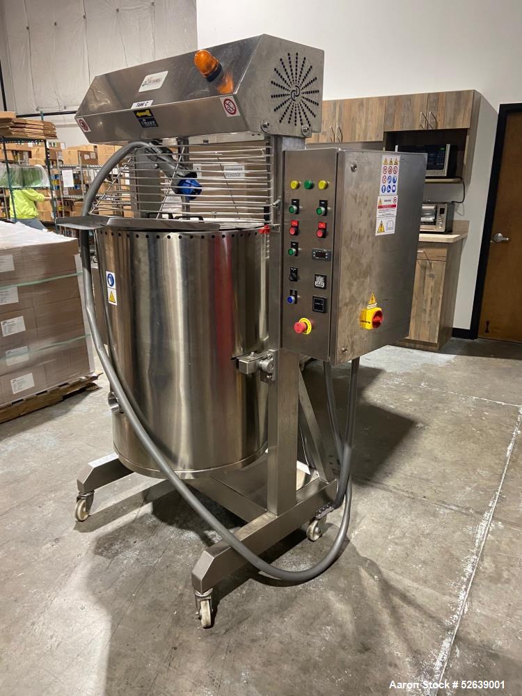 Used De Danieli C2002EI 200 Liter Cooker – Manual Tilt, 2-Speed Mixer