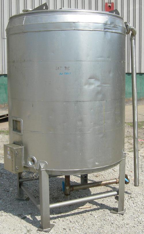 Used Heat and Control Heat Wave Fryer, Model HWF. 28" wide x 12' long, 304 stainless steel wire mesh belt, driven by a 1 hp, 3/60/208-230/460 volt, 1725 rpm gearmotor. Approximate fry time 7-28 secon...