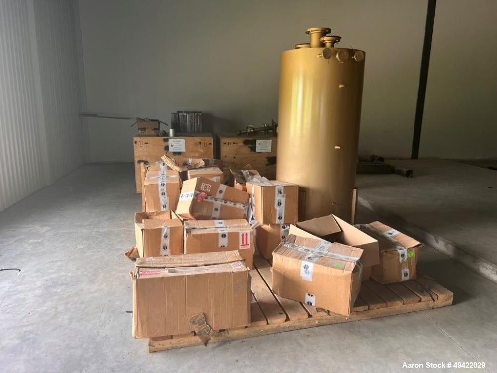 Unused - Fulton Model FT-1000CU LE Boiler. Single system flow rate of 800 GPM, hour meter burners, alarm horn, 1.5" 300 lbs, knuckle safety relief valve set, 450 deg F. firing rate mod inlet. Parathe...
