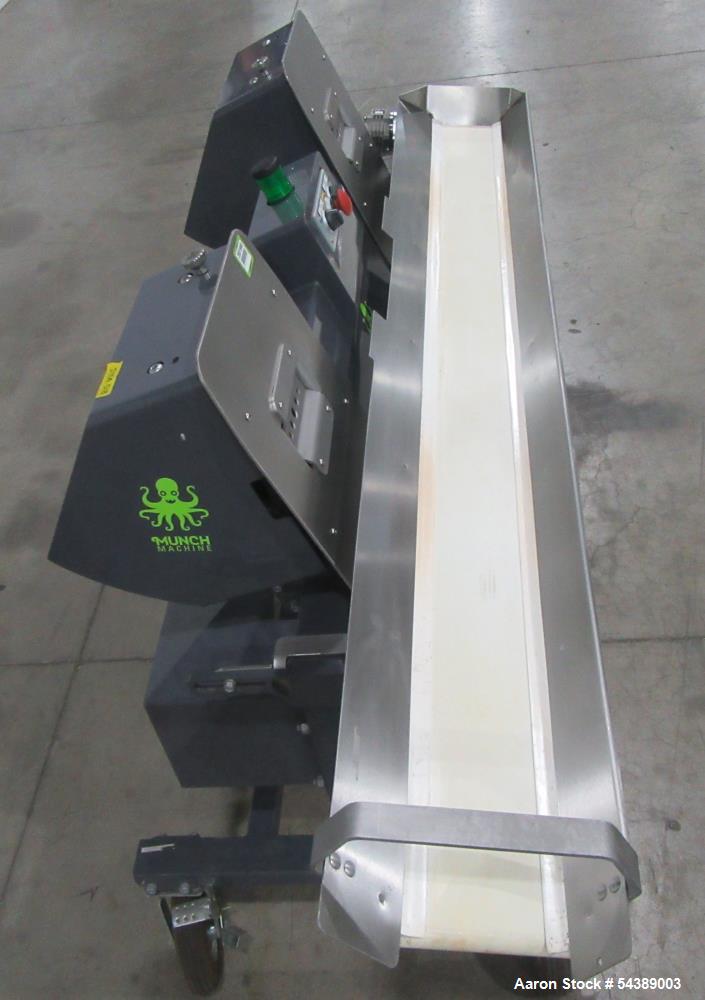 Munch Machine Double Bucker Used Hemp Bucking Machine with Conveyor