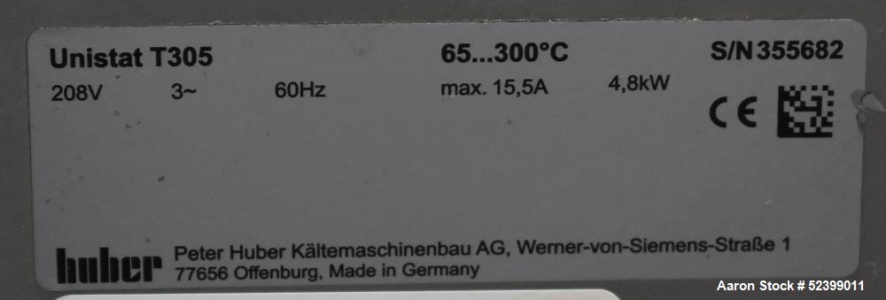 Usado- Circulador de calefacción Huber UniStat T-305. Temperatura de funcionamiento de 65 a 300 grados C. Pantalla táctil a ...