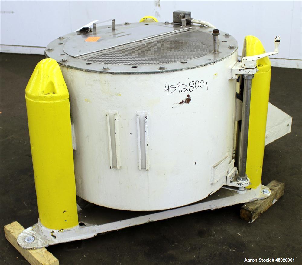 Used Chip Wringer, 316 Stainless Steel. 30" Diameter x 17" deep perforated basket. Flat top and bottom. Has bolted on top with hinged cover. Top manual load and unload. 2" Side bottom outlet. Driven ...