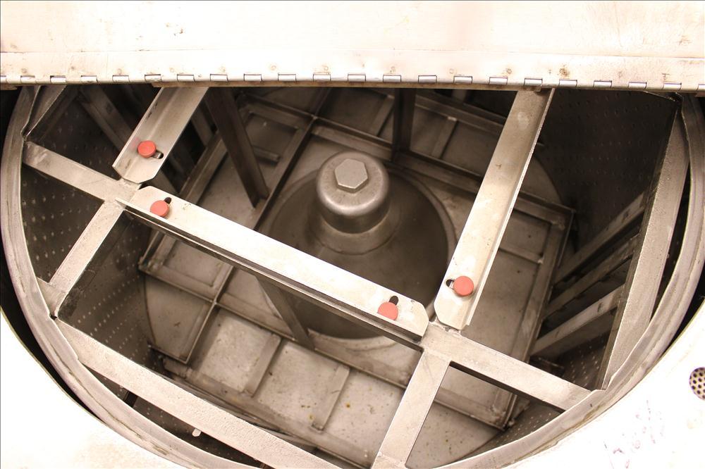 Used Chip Wringer, 316 Stainless Steel. 30" Diameter x 17" deep perforated basket. Flat top and bottom. Has bolted on top with hinged cover. Top manual load and unload. 2" Side bottom outlet. Driven ...