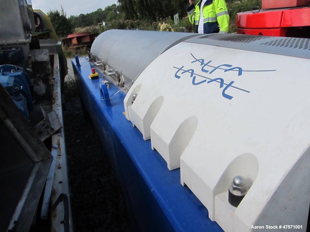 Used Alfa Laval Aldec 556 Solid Bowl Decanter Centrifuge.(PARTS MACHINE) 2205 Stainless steel (product contact areas). Maximum bowl speed 3650 rpm, 152mm single lead conveyor with hardfacing, diamete...