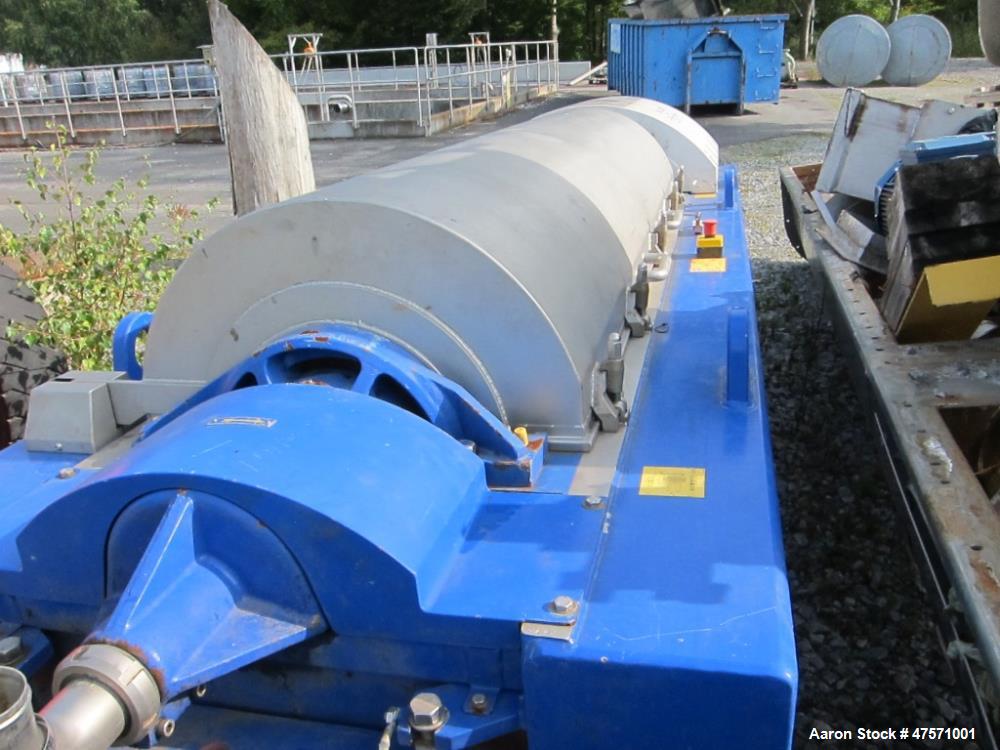 Used Alfa Laval Aldec 556 Solid Bowl Decanter Centrifuge.(PARTS MACHINE) 2205 Stainless steel (product contact areas). Maximum bowl speed 3650 rpm, 152mm single lead conveyor with hardfacing, diamete...