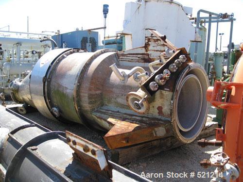 USED: Sharples P-6000 vertical pressuretite Super-D-Canter centrifuge, 316/317 stainless steel construction. Max bowl speed 3000 rpm, vaportite at 15 psig or 1 bar, 300 deg F or 149 deg C, 316/317 st...