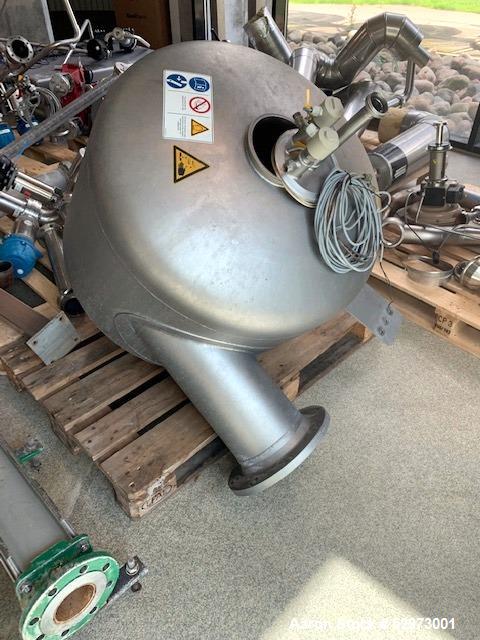 Used GEA Westfalia Profi 400/GSE 400 Desludger Disc Centrifuge. 316 Stainless steel construction (product contact areas). Clarifier design (liquid/solids separation), centripetal pump liquid discharg...