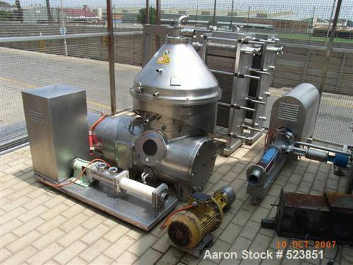 USED: Westfalia KDB-30-02-076 nozzle "Quark" centrifuge, 316 stainlesssteel construction on product contact areas. Light phase centripetalpump liquid discharge, heavy gravity overflow, direct driveco...