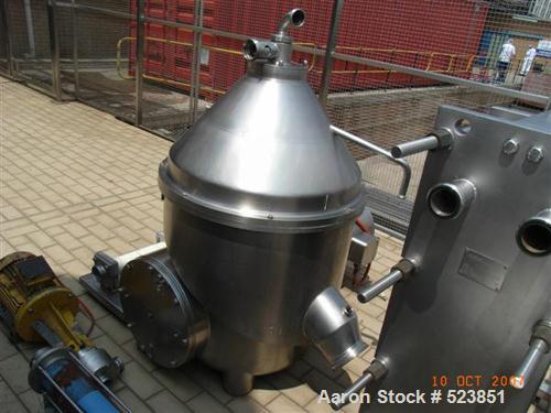 USED: Westfalia KDB-30-02-076 nozzle "Quark" centrifuge, 316 stainlesssteel construction on product contact areas. Light phase centripetalpump liquid discharge, heavy gravity overflow, direct driveco...