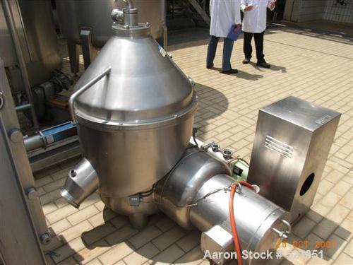 USED: Westfalia KDB-30-02-076 nozzle "Quark" centrifuge, 316 stainlesssteel construction on product contact areas. Light phase centripetalpump liquid discharge, heavy gravity overflow, direct driveco...