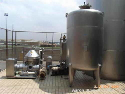 USED: Westfalia KDB-30-02-076 nozzle "Quark" centrifuge, 316 stainlesssteel construction on product contact areas. Light phase centripetalpump liquid discharge, heavy gravity overflow, direct driveco...