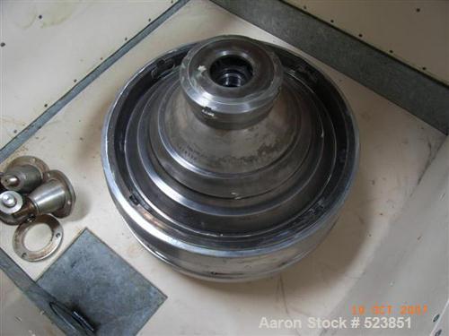 USED: Westfalia KDB-30-02-076 nozzle "Quark" centrifuge, 316 stainlesssteel construction on product contact areas. Light phase centripetalpump liquid discharge, heavy gravity overflow, direct driveco...