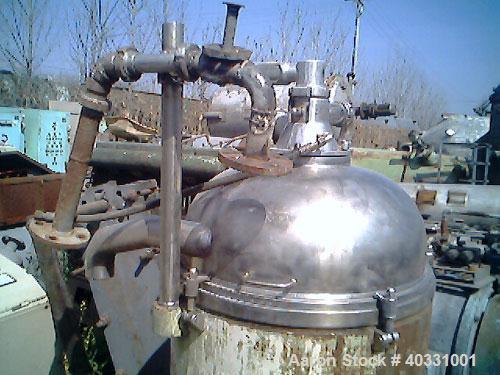 Used Westfalia nozzle centrifuge, type RTA140-51-076. Material of construction is 316 stainless steel. Max bowl speed 5000 rpm by an approximate 27.75 hp/18.5 kw-380 volt/50 cycle/3 ph XP flanged dri...