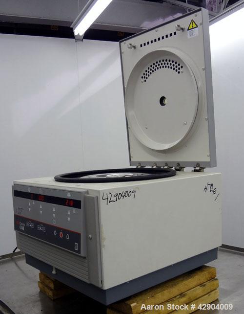 Used IEC Centra GP8 Ventilated Centrifuge, Model 5681. Maximum rpm 4600. Includes a type 218 rotor with (4) swinging buckets.