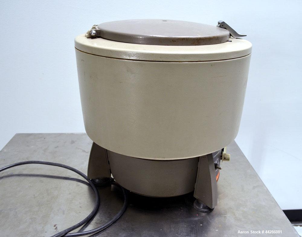 Used IEC International Equipment Company Lab Centrifuge, Model HN-S. Maximum 8450 rpm. Includes speed control, brake, and a model 211 4 position swing out rotor. Driven by a 1/7hp, 1/60/115 volt moto...