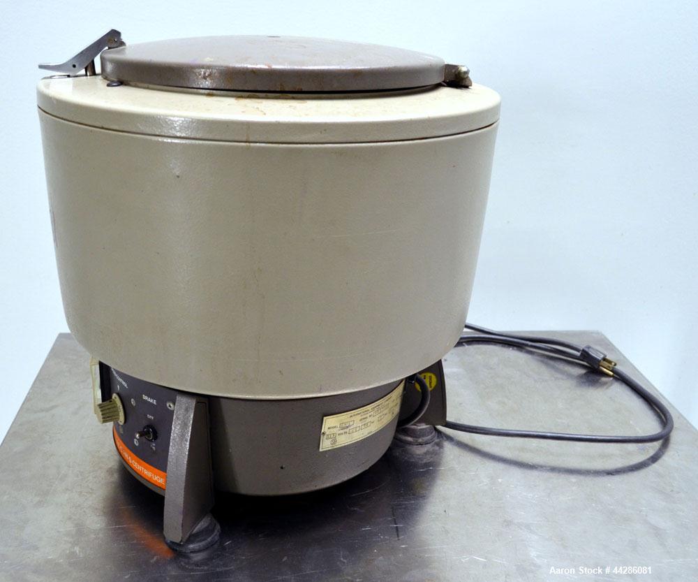 Used IEC International Equipment Company Lab Centrifuge, Model HN-S. Maximum 8450 rpm. Includes speed control, brake, and a model 211 4 position swing out rotor. Driven by a 1/7hp, 1/60/115 volt moto...